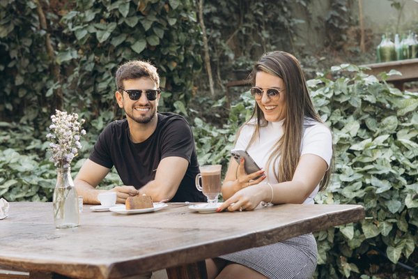 Découvrez la magie des foulards : élégance et style assurés
